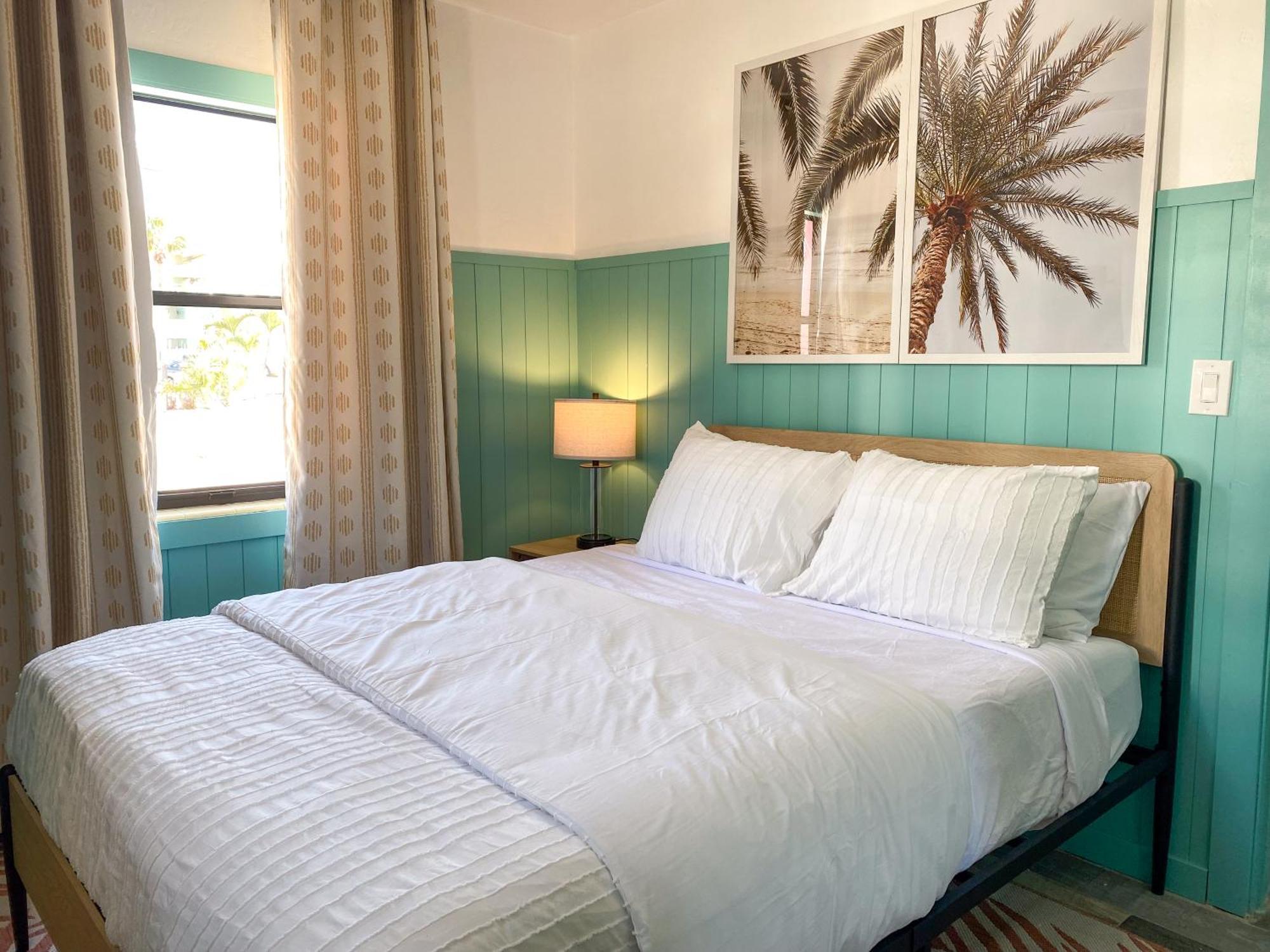 Oasis Palms Resort 세인트피트비치 외부 사진