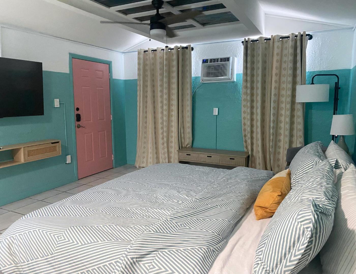 Oasis Palms Resort 세인트피트비치 외부 사진